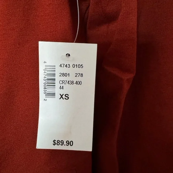 red jacket - Picture 3 of 5